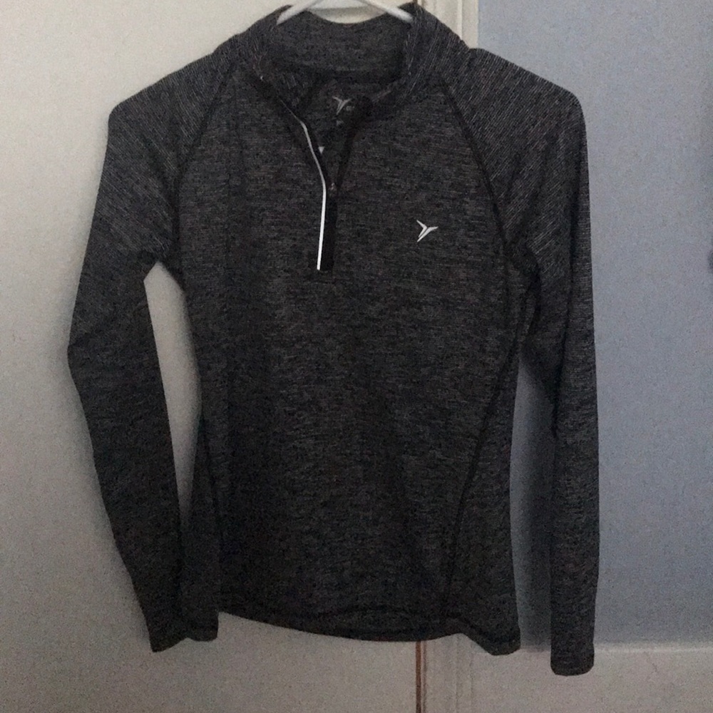 Old Navy Long sleeve grey halfzip XS workout shirt